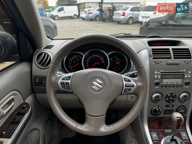 Черный Сузуки Гранд Витара, объемом двигателя 2.7 л и пробегом 170 тыс. км за 7999 $, фото 10 на Automoto.ua