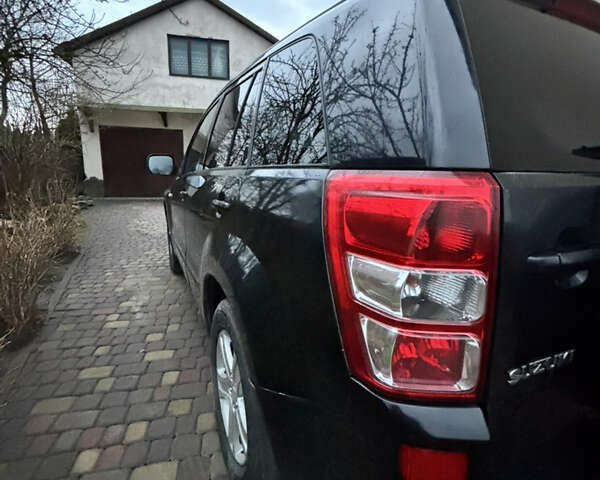 Чорний Сузукі Гранд Вітара, об'ємом двигуна 0 л та пробігом 300 тис. км за 5500 $, фото 11 на Automoto.ua