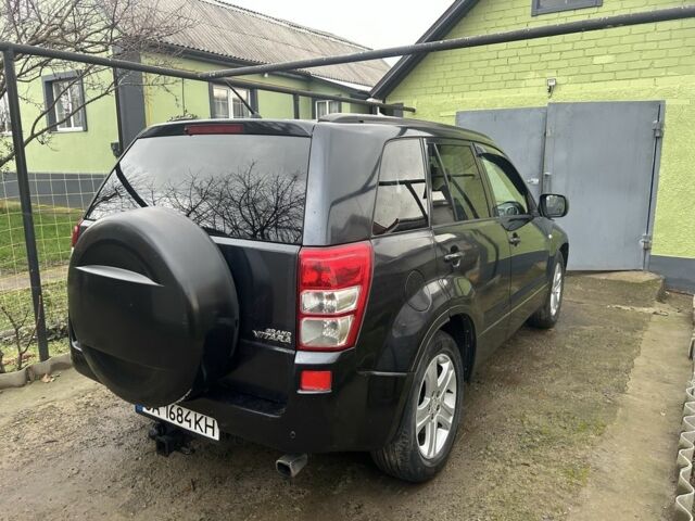 Черный Сузуки Гранд Витара, объемом двигателя 2 л и пробегом 261 тыс. км за 5600 $, фото 2 на Automoto.ua