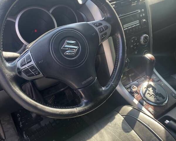 Чорний Сузукі Гранд Вітара, об'ємом двигуна 2 л та пробігом 320 тис. км за 6900 $, фото 8 на Automoto.ua