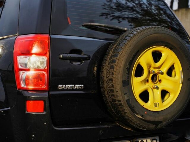 Черный Сузуки Гранд Витара, объемом двигателя 2 л и пробегом 218 тыс. км за 5499 $, фото 4 на Automoto.ua