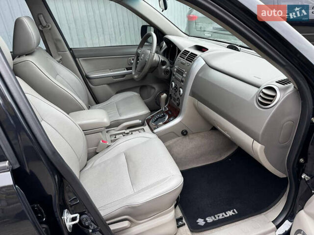 Черный Сузуки Гранд Витара, объемом двигателя 2.7 л и пробегом 170 тыс. км за 7999 $, фото 13 на Automoto.ua