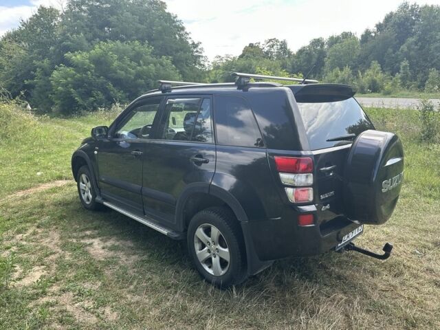 Чорний Сузукі Гранд Вітара, об'ємом двигуна 1.9 л та пробігом 325 тис. км за 4500 $, фото 3 на Automoto.ua