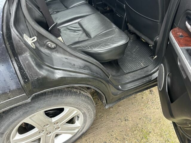 Черный Сузуки Гранд Витара, объемом двигателя 2 л и пробегом 261 тыс. км за 5600 $, фото 8 на Automoto.ua