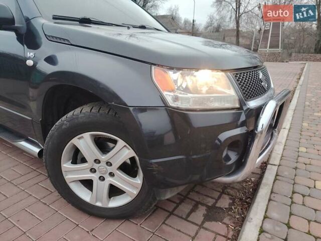 Черный Сузуки Гранд Витара, объемом двигателя 2.7 л и пробегом 199 тыс. км за 5500 $, фото 2 на Automoto.ua
