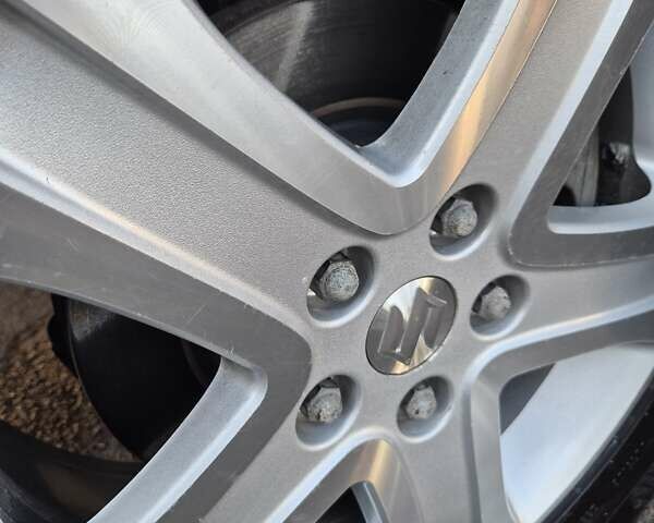 Чорний Сузукі Гранд Вітара, об'ємом двигуна 2 л та пробігом 109 тис. км за 9600 $, фото 31 на Automoto.ua