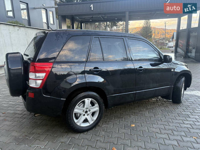 Чорний Сузукі Гранд Вітара, об'ємом двигуна 2 л та пробігом 293 тис. км за 5498 $, фото 6 на Automoto.ua