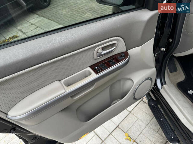 Черный Сузуки Гранд Витара, объемом двигателя 2.7 л и пробегом 170 тыс. км за 7999 $, фото 6 на Automoto.ua