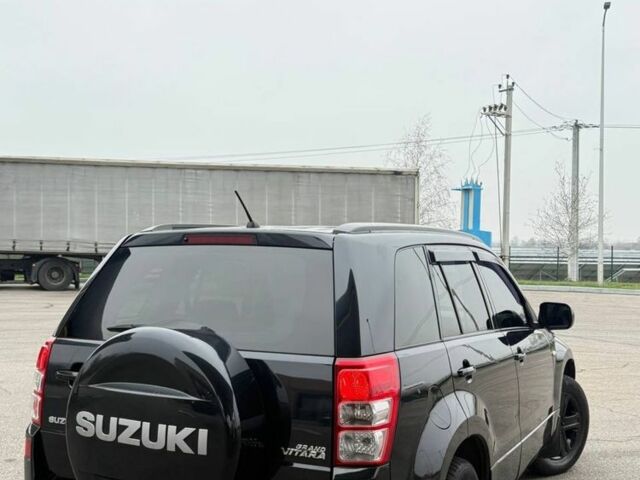 Черный Сузуки Гранд Витара, объемом двигателя 2 л и пробегом 155 тыс. км за 8999 $, фото 5 на Automoto.ua