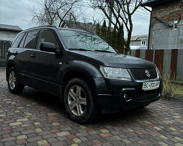 Чорний Сузукі Гранд Вітара, об'ємом двигуна 0 л та пробігом 300 тис. км за 5500 $, фото 3 на Automoto.ua