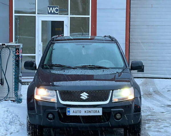 Черный Сузуки Гранд Витара, объемом двигателя 2.74 л и пробегом 200 тыс. км за 6750 $, фото 2 на Automoto.ua