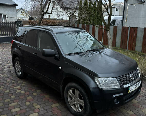Чорний Сузукі Гранд Вітара, об'ємом двигуна 0 л та пробігом 300 тис. км за 5500 $, фото 4 на Automoto.ua