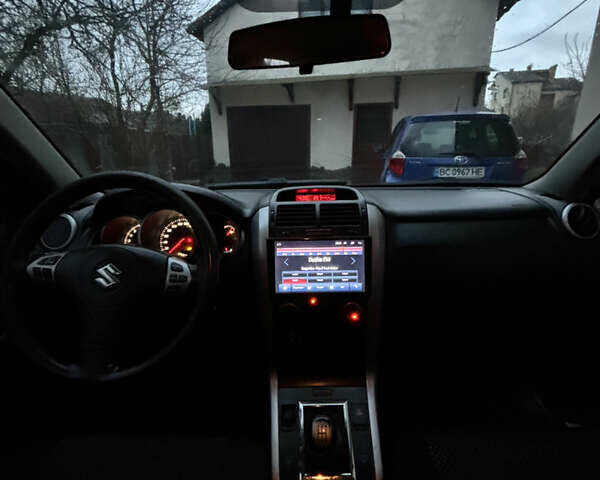 Чорний Сузукі Гранд Вітара, об'ємом двигуна 0 л та пробігом 300 тис. км за 5500 $, фото 15 на Automoto.ua