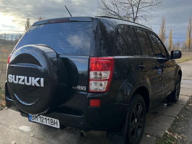 Черный Сузуки Гранд Витара, объемом двигателя 2 л и пробегом 296 тыс. км за 6500 $, фото 4 на Automoto.ua