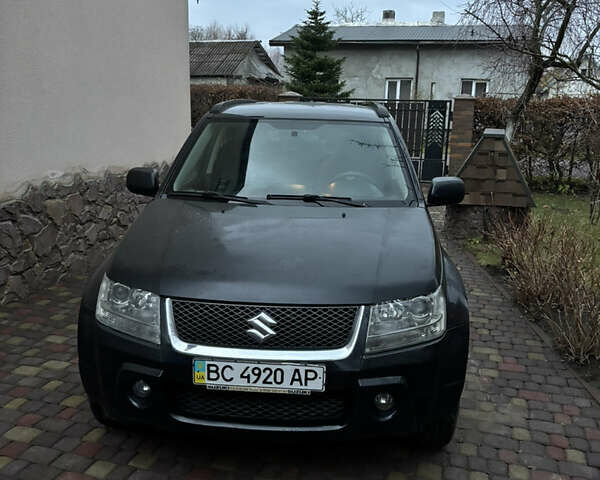 Чорний Сузукі Гранд Вітара, об'ємом двигуна 0 л та пробігом 300 тис. км за 5500 $, фото 1 на Automoto.ua