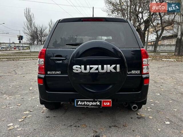 Черный Сузуки Гранд Витара, объемом двигателя 2 л и пробегом 238 тыс. км за 8790 $, фото 5 на Automoto.ua