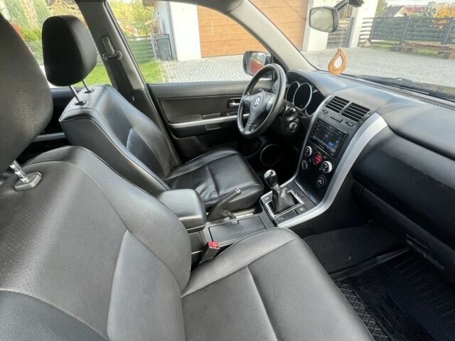 Сузуки Гранд Витара 2007 в Запорожье на Automoto.ua Черный Сузуки Гранд Витара, объемом двигателя 0.2 л и пробегом 280 тыс. км за 2750 $, фото 5 на Automoto.ua