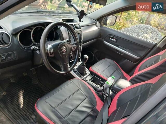 Сузуки Гранд Витара 2007 в Днепре (Днепропетровске) на Automoto.ua Черный Сузуки Гранд Витара, объемом двигателя 2 л и пробегом 244 тыс. км за 7900 $, фото 2 на Automoto.ua