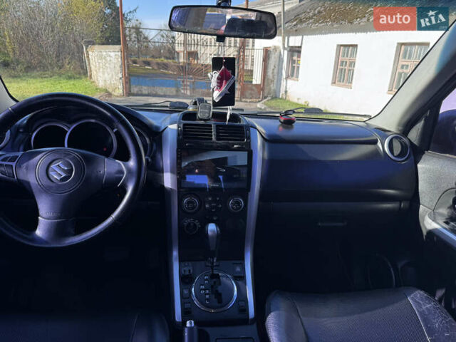 Черный Сузуки Гранд Витара, объемом двигателя 2 л и пробегом 230 тыс. км за 6800 $, фото 10 на Automoto.ua
