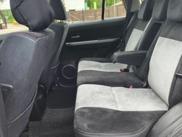 Черный Сузуки Гранд Витара, объемом двигателя 0 л и пробегом 275 тыс. км за 2700 $, фото 6 на Automoto.ua