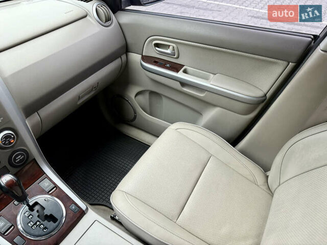 Черный Сузуки Гранд Витара, объемом двигателя 2.74 л и пробегом 178 тыс. км за 7500 $, фото 26 на Automoto.ua