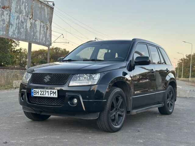 Черный Сузуки Гранд Витара, объемом двигателя 2 л и пробегом 212 тыс. км за 6800 $, фото 1 на Automoto.ua