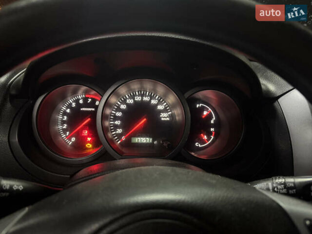Черный Сузуки Гранд Витара, объемом двигателя 2 л и пробегом 177 тыс. км за 6600 $, фото 7 на Automoto.ua