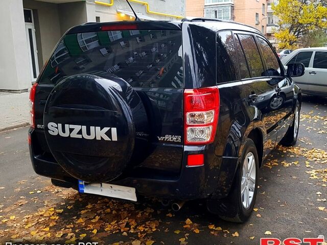 Черный Сузуки Гранд Витара, объемом двигателя 2 л и пробегом 235 тыс. км за 7500 $, фото 3 на Automoto.ua