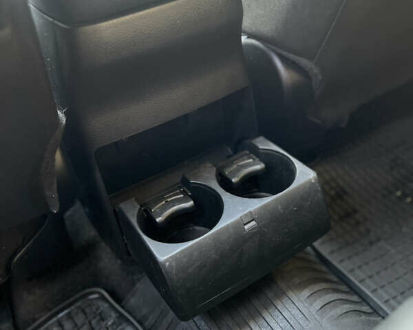 Чорний Сузукі Гранд Вітара, об'ємом двигуна 2 л та пробігом 209 тис. км за 7500 $, фото 20 на Automoto.ua