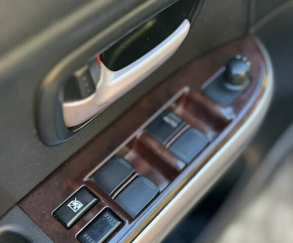 Чорний Сузукі Гранд Вітара, об'ємом двигуна 2 л та пробігом 209 тис. км за 7500 $, фото 10 на Automoto.ua