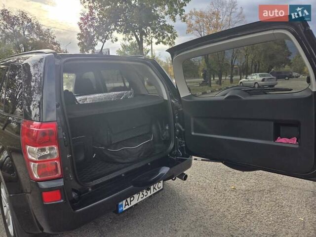 Чорний Сузукі Гранд Вітара, об'ємом двигуна 2 л та пробігом 237 тис. км за 8500 $, фото 6 на Automoto.ua