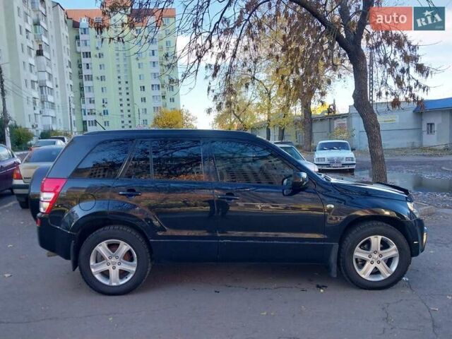 Чорний Сузукі Гранд Вітара, об'ємом двигуна 2 л та пробігом 216 тис. км за 6500 $, фото 2 на Automoto.ua