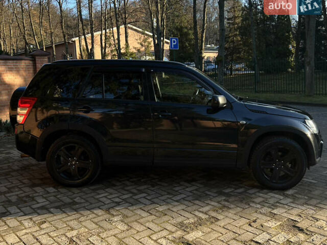 Чорний Сузукі Гранд Вітара, об'ємом двигуна 2 л та пробігом 209 тис. км за 7500 $, фото 2 на Automoto.ua
