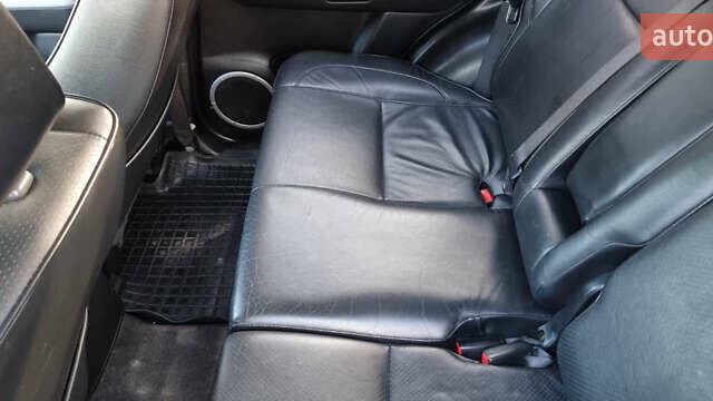 Чорний Сузукі Гранд Вітара, об'ємом двигуна 2 л та пробігом 245 тис. км за 5450 $, фото 11 на Automoto.ua