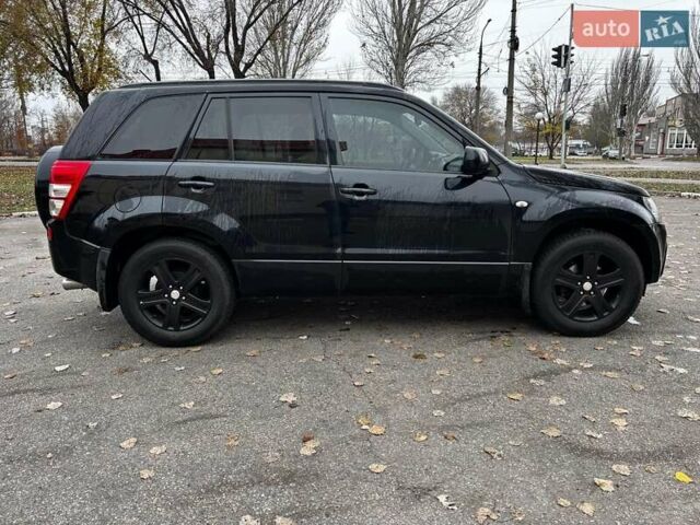Черный Сузуки Гранд Витара, объемом двигателя 2 л и пробегом 238 тыс. км за 8790 $, фото 7 на Automoto.ua