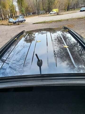 Черный Сузуки Гранд Витара, объемом двигателя 2 л и пробегом 218 тыс. км за 7800 $, фото 2 на Automoto.ua