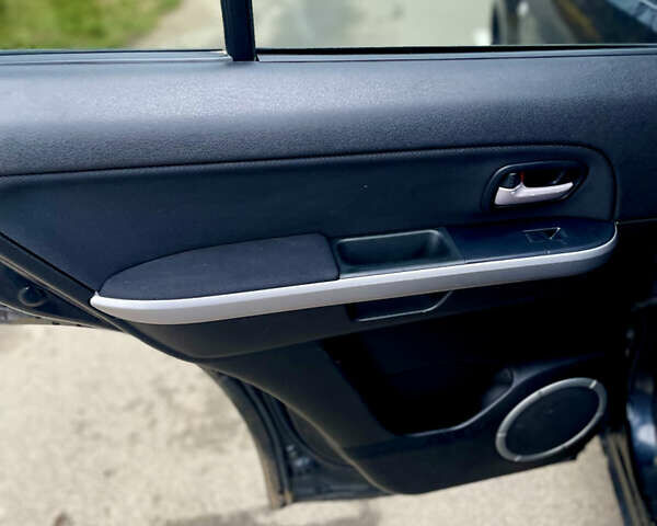 Черный Сузуки Гранд Витара, объемом двигателя 2.7 л и пробегом 255 тыс. км за 5900 $, фото 11 на Automoto.ua