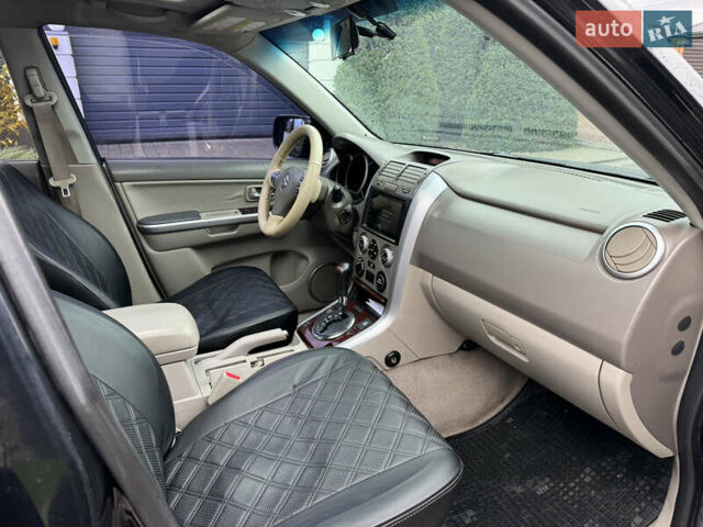 Черный Сузуки Гранд Витара, объемом двигателя 2.74 л и пробегом 310 тыс. км за 7500 $, фото 12 на Automoto.ua