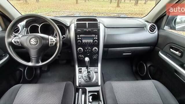 Черный Сузуки Гранд Витара, объемом двигателя 2 л и пробегом 218 тыс. км за 7800 $, фото 14 на Automoto.ua