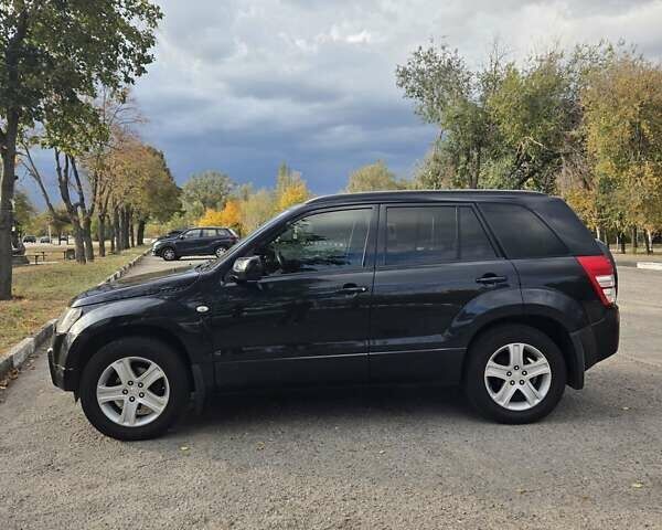 Чорний Сузукі Гранд Вітара, об'ємом двигуна 2 л та пробігом 237 тис. км за 8500 $, фото 14 на Automoto.ua