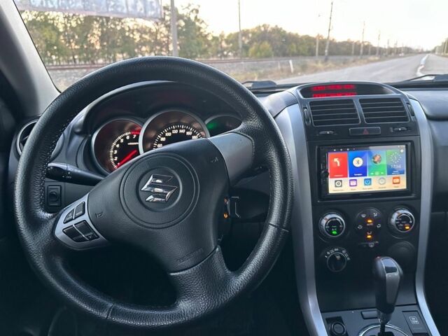 Черный Сузуки Гранд Витара, объемом двигателя 2 л и пробегом 212 тыс. км за 6800 $, фото 7 на Automoto.ua