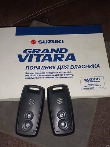 Черный Сузуки Гранд Витара, объемом двигателя 2 л и пробегом 218 тыс. км за 7800 $, фото 22 на Automoto.ua