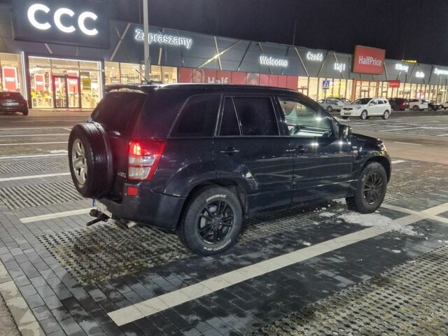 Черный Сузуки Гранд Витара, объемом двигателя 2 л и пробегом 220 тыс. км за 3700 $, фото 4 на Automoto.ua