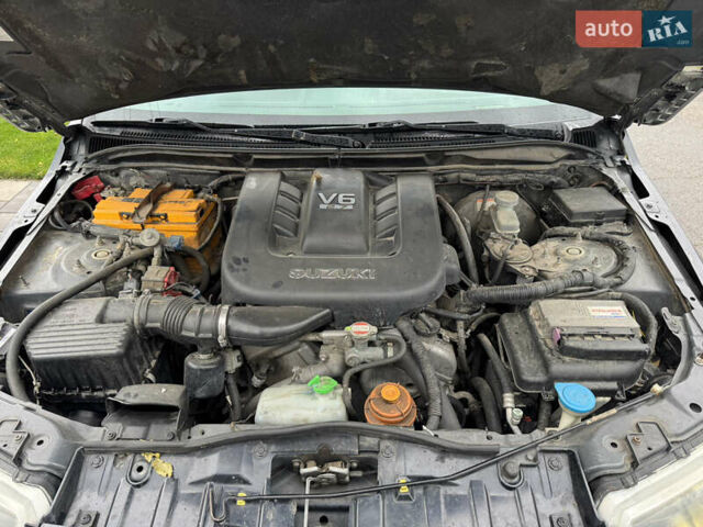 Черный Сузуки Гранд Витара, объемом двигателя 2.74 л и пробегом 310 тыс. км за 7500 $, фото 15 на Automoto.ua