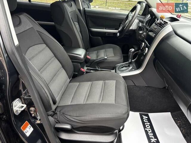 Черный Сузуки Гранд Витара, объемом двигателя 2 л и пробегом 238 тыс. км за 8790 $, фото 16 на Automoto.ua