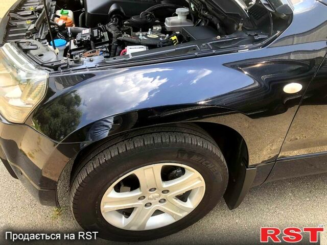 Черный Сузуки Гранд Витара, объемом двигателя 2 л и пробегом 265 тыс. км за 8500 $, фото 2 на Automoto.ua