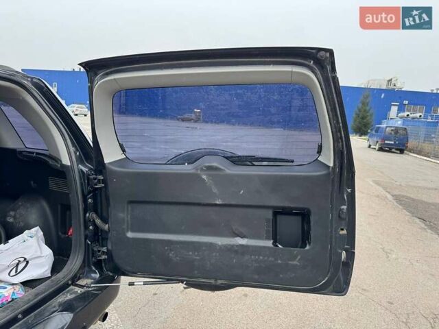 Черный Сузуки Гранд Витара, объемом двигателя 2 л и пробегом 190 тыс. км за 5999 $, фото 11 на Automoto.ua