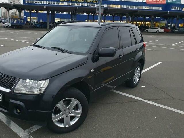 Чорний Сузукі Гранд Вітара, об'ємом двигуна 2 л та пробігом 251 тис. км за 7000 $, фото 1 на Automoto.ua