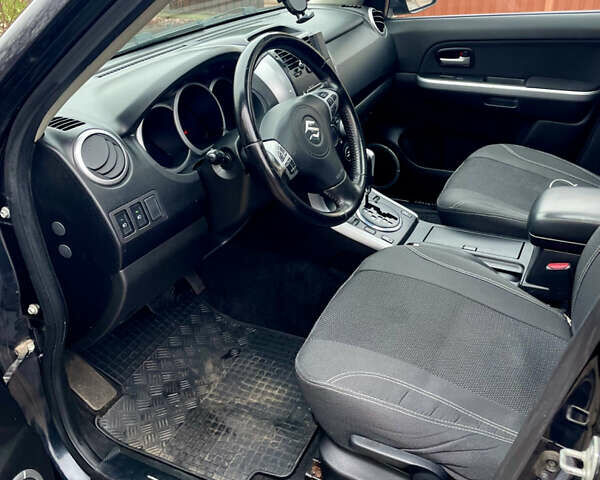 Черный Сузуки Гранд Витара, объемом двигателя 2.7 л и пробегом 255 тыс. км за 5900 $, фото 21 на Automoto.ua