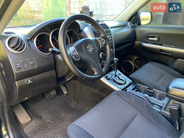 Сузуки Гранд Витара 2007 в Николаеве на Automoto.ua Черный Сузуки Гранд Витара, объемом двигателя 2 л и пробегом 198 тыс. км за 6500 $, фото 7 на Automoto.ua